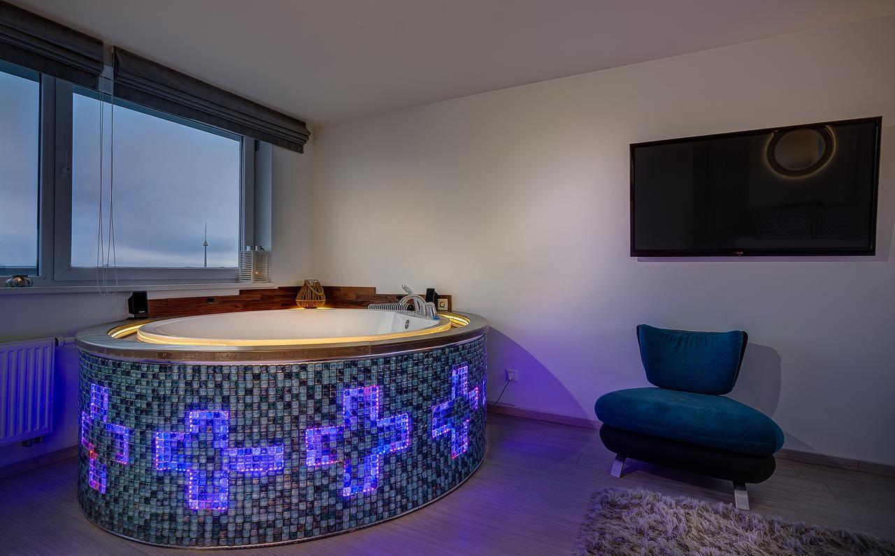 June Street Spa Apartments วิลนีอุส ภายนอก รูปภาพ
